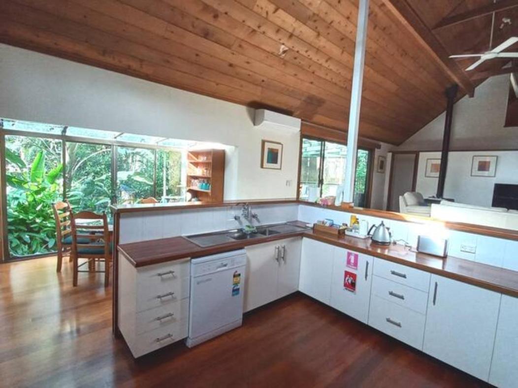 Lake Russell Retreat Emerald Beach Extérieur photo