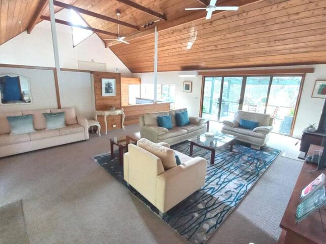 Lake Russell Retreat Emerald Beach Extérieur photo